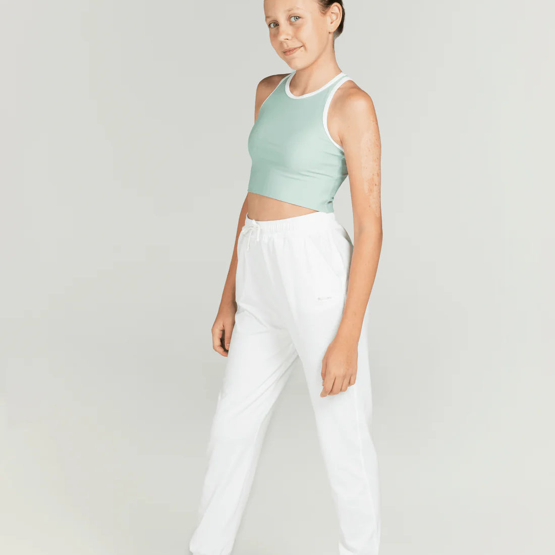 2_8b6e98dc-4364-4eb8-b38c-d50b03a8fbac_png.webp
