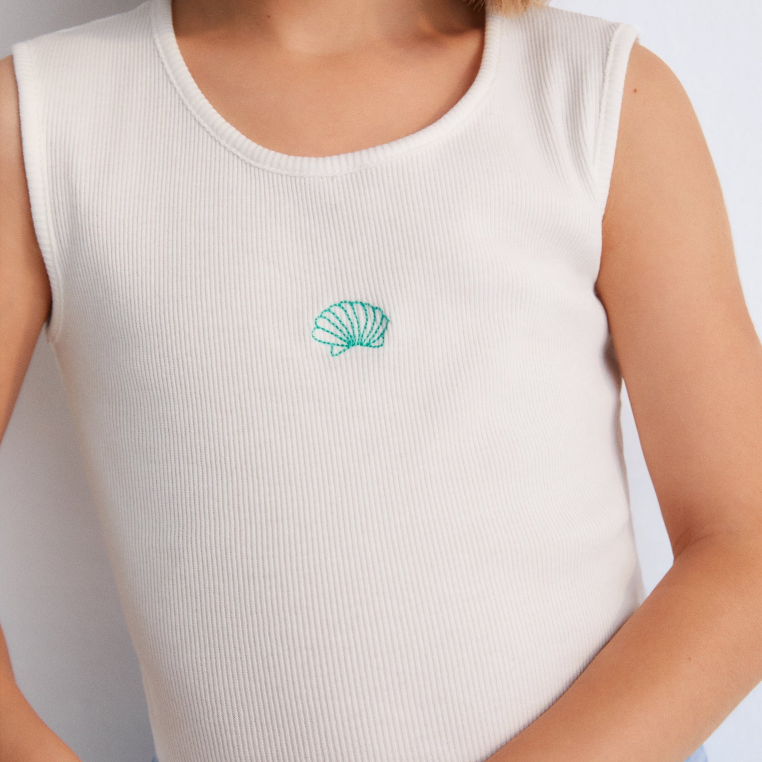 Lipsi Top – White