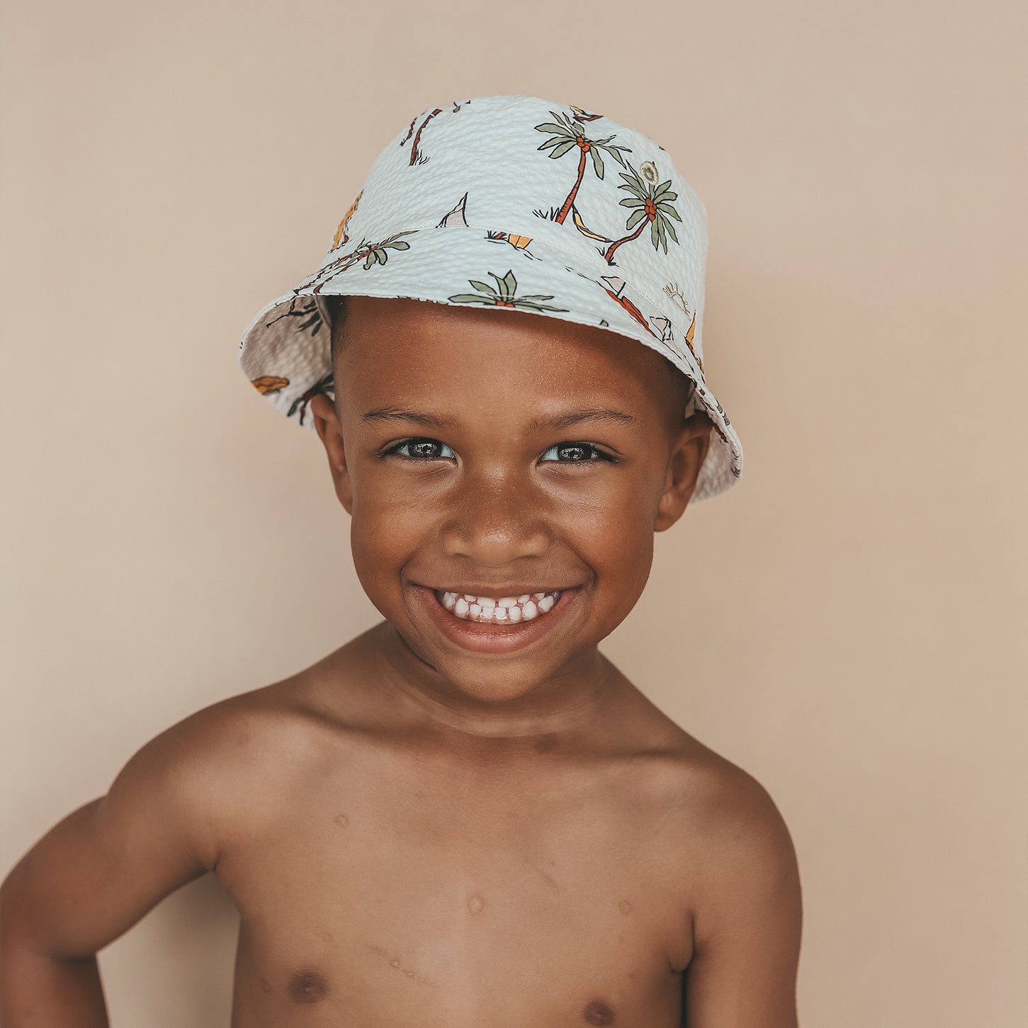 Sailing Bucket Hat - White Swan