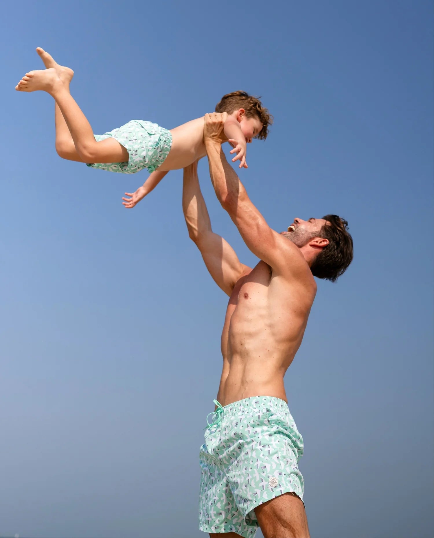 Men Shorts - Sea Gull Breeze