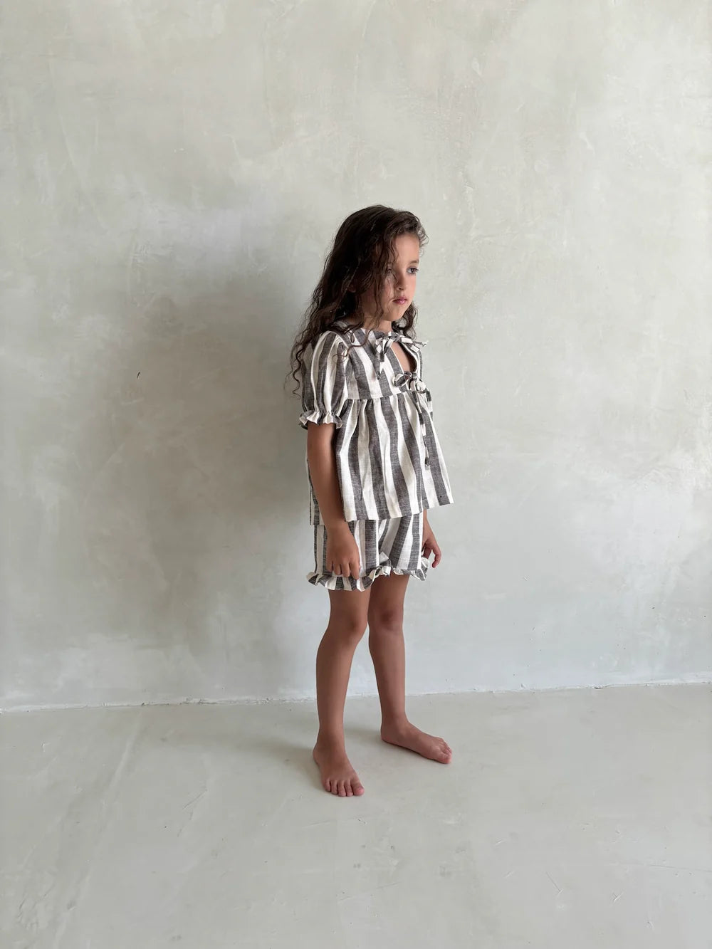 Linen Striped Shorts in Charcoal