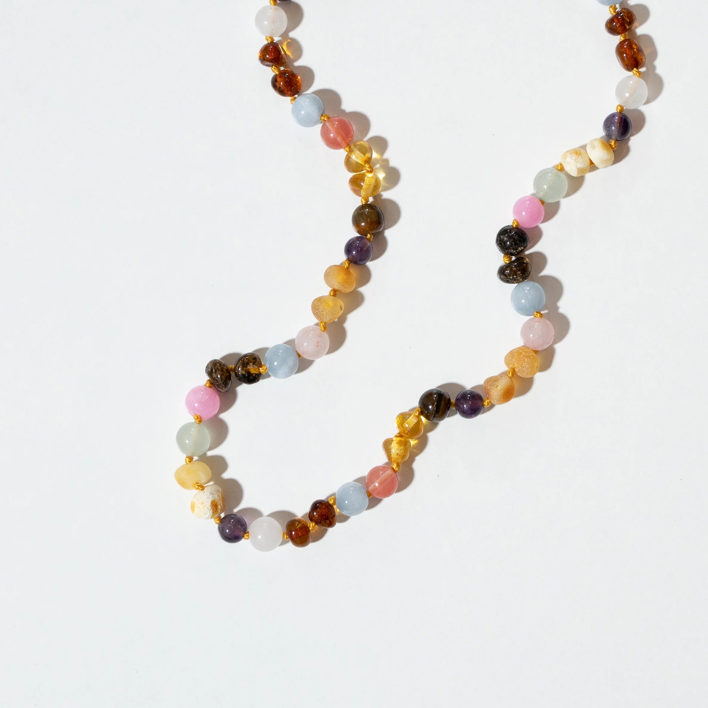 RainbowNecklace_Kids1.webp